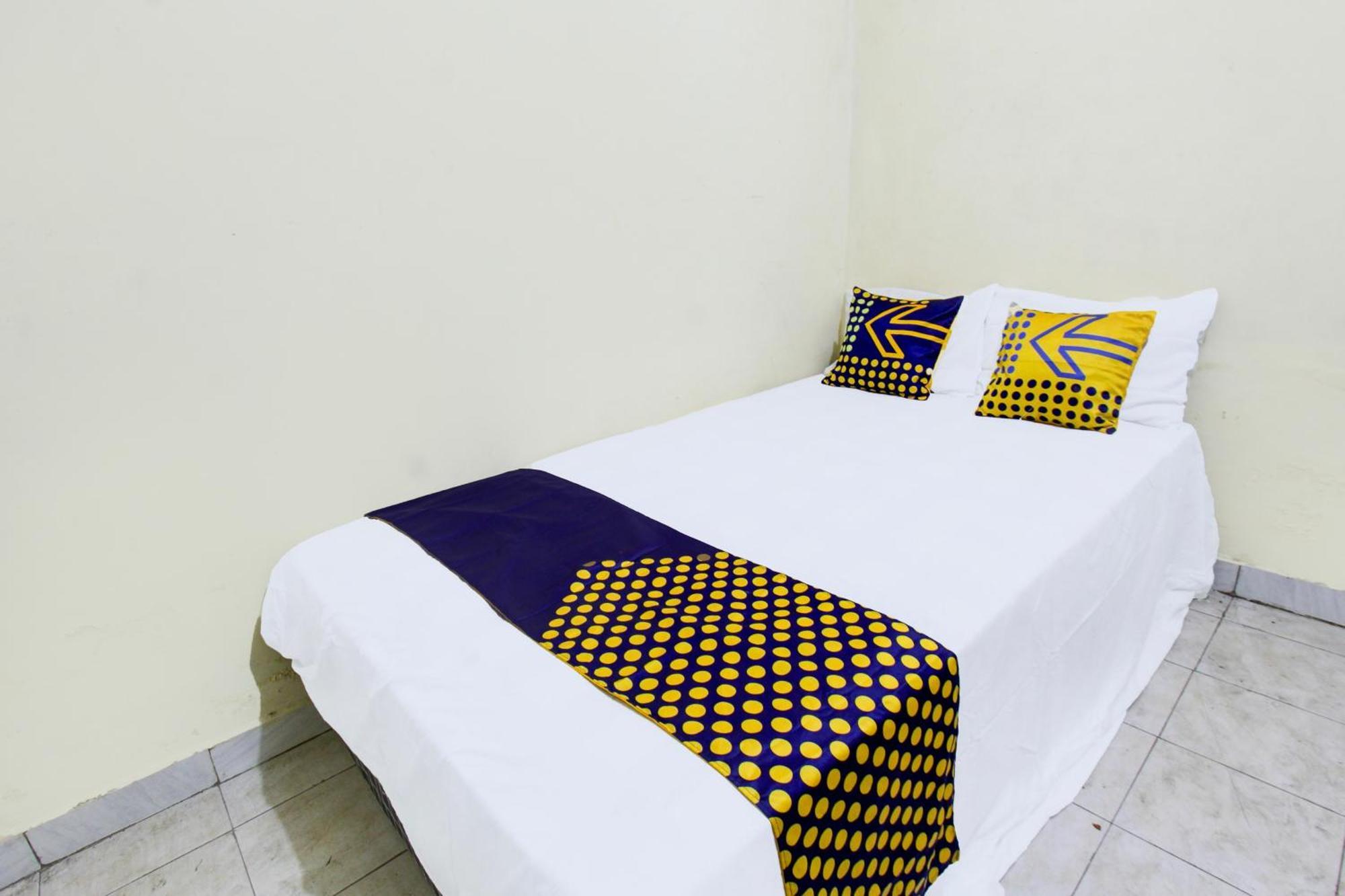 Oyo Life 93284 Kos Cendana Raya Hotell Mataram Eksteriør bilde